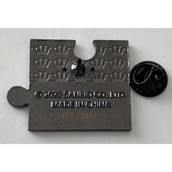 Loungefly Dog Sanrio 2023 Pompompurin Puzzle Piece Enamel Lapel Pin - Picture 3 of 3